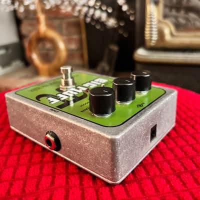 Electro-Harmonix Bass Big Muff Pi Distortion / Sustainer 2008 - Present - Green image 4