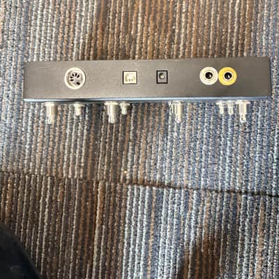 Loop Community Looptimus USB MIDI Foot Controller Pedal 2019 - black image 1