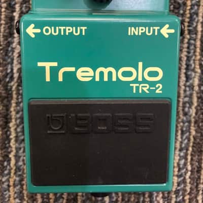 Boss TR-2 Tremolo (Silver Label) 1997 - Present - Green image 1