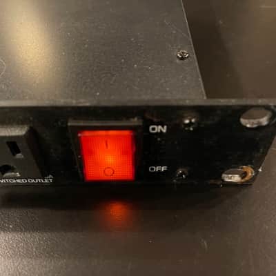 FURMAN RACKRIDER RR-15 POWER CONDITIONER image 4