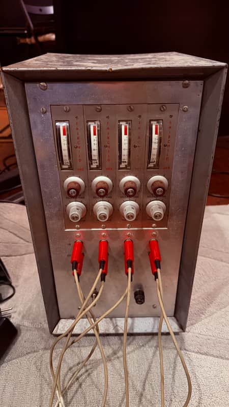 Fairchild 4 Fairchild 663 in metal Rack with Power Supply 1970s - Silver image 1