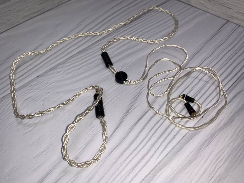 ISN audio S4 mmcx - 2.5mm headphone cable image 1