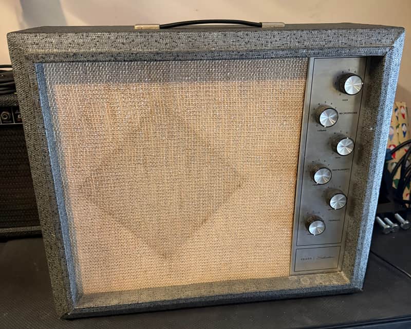 Silvertone Model 1482 15-Watt 1x12 Combo Guitar Amplifier 1960s