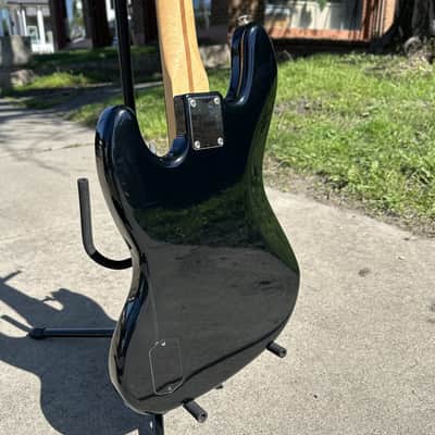 2008 Deluxe Active Jazz Bass - Black w/ SKB Case image 7