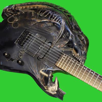Devil & Sons Xenomorph II 2016 Hand painted black image 1