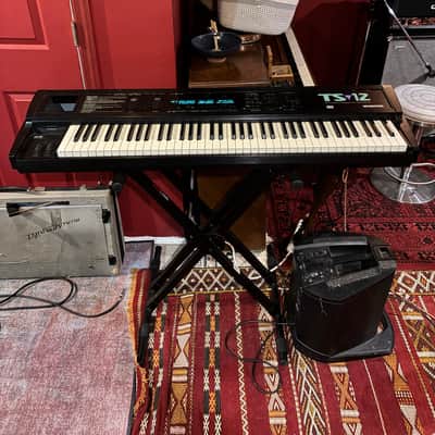 Ensoniq TS-12 Performance / Composition Synthesizer 1993 - 1996 - Black