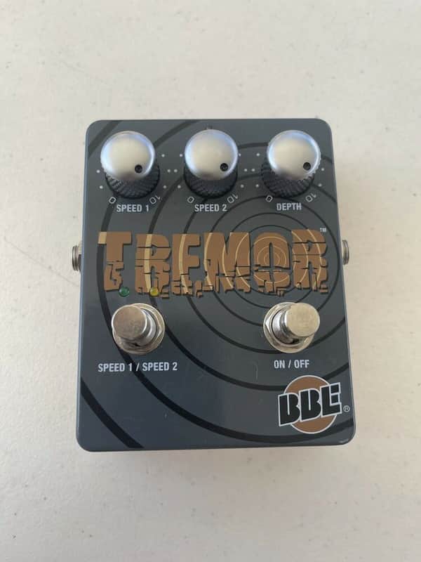 BBE Tremor V1 Optical Tremolo Analog Dual Mode Rare Guitar Effect Pedal image 1