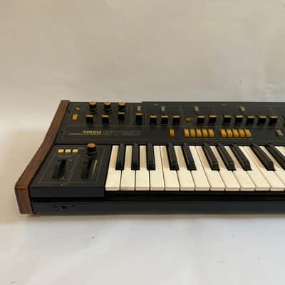 Yamaha SY20 w/ Hardcase image 4