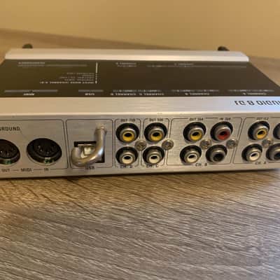 Native Instruments Native Instruments Komplete Audio 8 DJ Black and Silver image 2