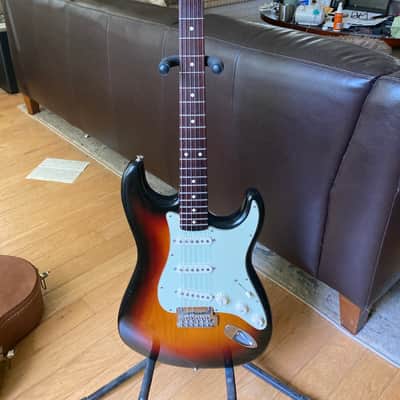 Fender  Classic Player 60’s Stratocaster  2007 - 3-Tone Sunburst image 2