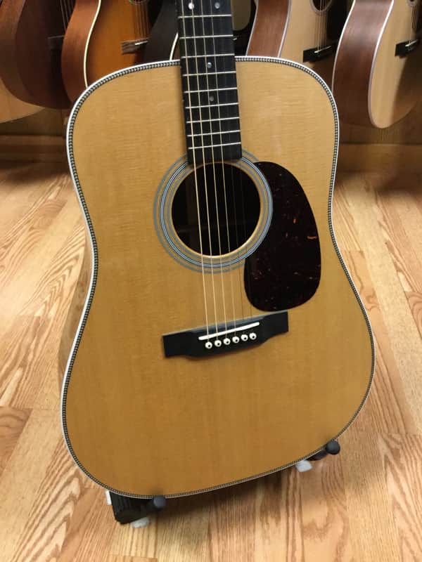 Martin  HD28 Natural image 1