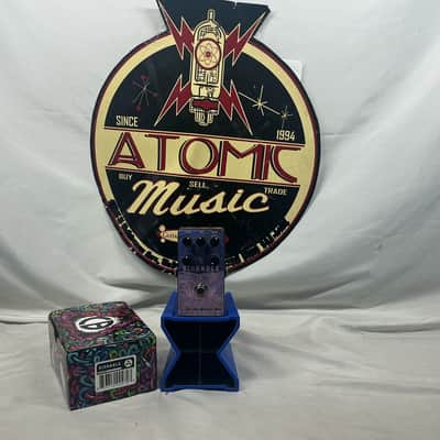 Catalinbread Sinkhole Modulated Ethereal Reverb Pedal with Box image 1
