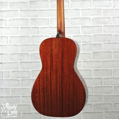 Eastman E1P-DLX-SB Acoustic Electric Parlor Guitar with Gig Bag image 2