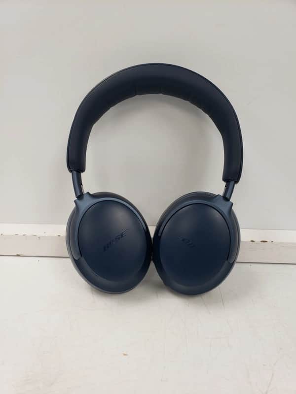 Bose QC35 Quiet Comfort image 1