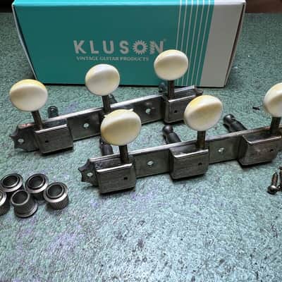 Kluson  Kluson®️ Traditional "Three on a Plate single The original Heavy aged  Heavy aged image 1