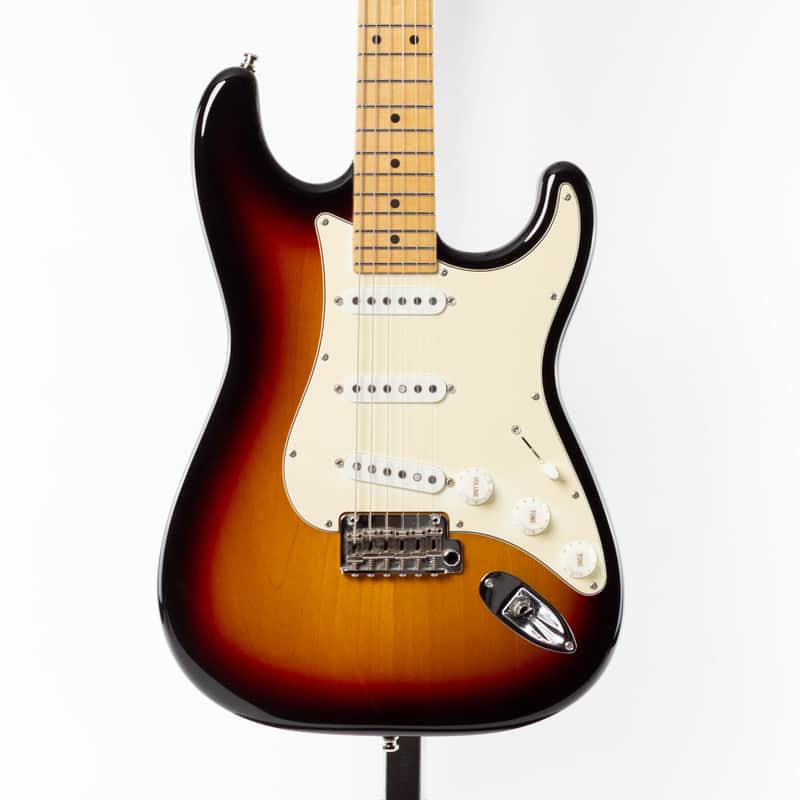 2015 – 2017 Suhr Classic Pro SSS with Maple Fretboard 3 Tone B…