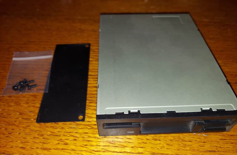 Floppy Drive from a Kurzweil K2000v3 Synth - Black image 1