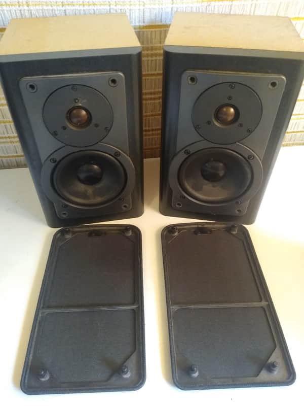 Denon USC-08 Bookshelf Speakers 50 w 8 Ohm image 1
