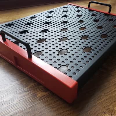 Temple Audio Duo 17 pedalboard with soft case, modules, and mounting bracket image 3