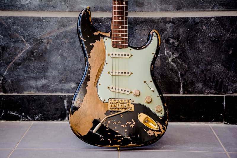 Fender Custom Shop ’60 Stratocaster Ultimate Relic, Masterbuilt by Jason Smith, Black with Gold HW image 1
