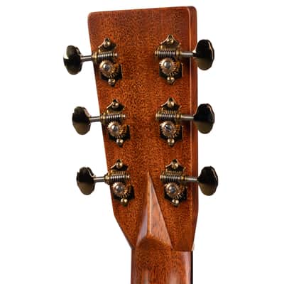 Martin D-28 Modern Deluxe (421) image 6