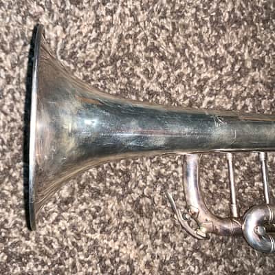 Vintage vintage 1970s Bach Stradivarius step up  Professional Model  37 Trumpet and Hardshell case Silver-Plated image 3
