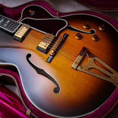 GIBSON USA Custom Shop Historic Super 400 CES "Tobacco Burst + Ebony" (1997) image 2