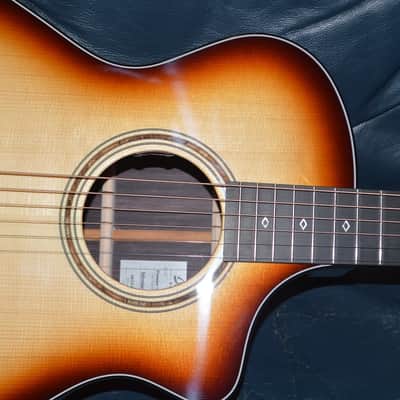 Breedlove Premier Concert Burnt Amber CE Adirondack Top 2025 - Gloss Lacquer image 3