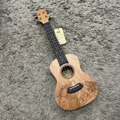 Laila UFG2311C CAT concert ukulele with cat engraving + cover image 2