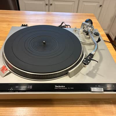 Technics SL-3200 1980s - Silver image 2