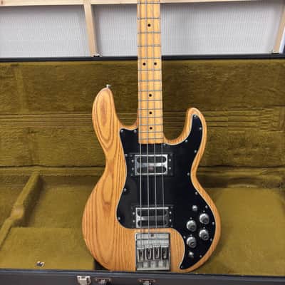 Peavey T-40 Bass Guitar image 6