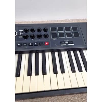 Novation Impulse 49 - MIDI Controller - Black - Good image 9