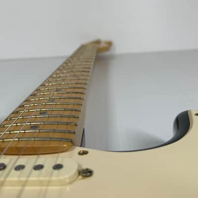 Fender 50th Anniversary American Deluxe Stratocaster 2004 - Sunburst image 18