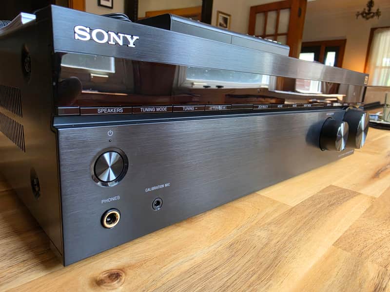 Sony STR-DH590 5.2-channel home theater receiver with Bluetooth®