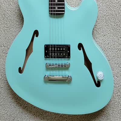 Fender Tom DeLonge Starcaster Electric Guitar, Surf Green, Hard Shell Case image 3