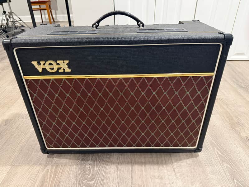 Vox AC15C1 Custom 2-Channel 15-Watt 1x12" Guitar Combo