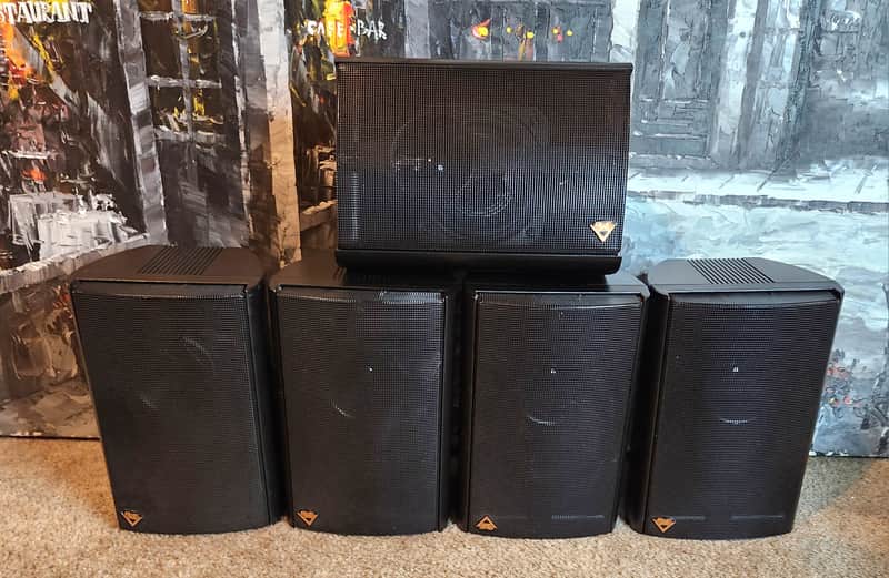 Klipsch Klipsch Rebel KSS-2 is a 2-way, horn-loaded bookshelf speaker 1997 - Black image 1