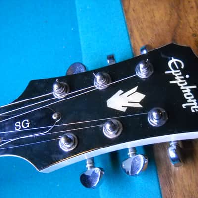 Epiphone SG Limited Edition G-400 Custom Shop White with EMG Pickups image 2