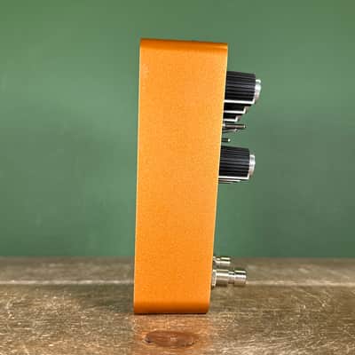 Universal Audio Woodrow ’55 Instrument Amplifier 2022 - Present - Copper / Silver image 4