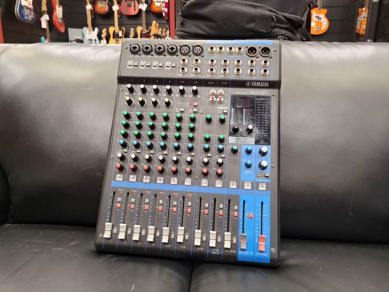 Yamaha MG12XU 12-Channel Analog Mixer 2016 - Present - Black image 1