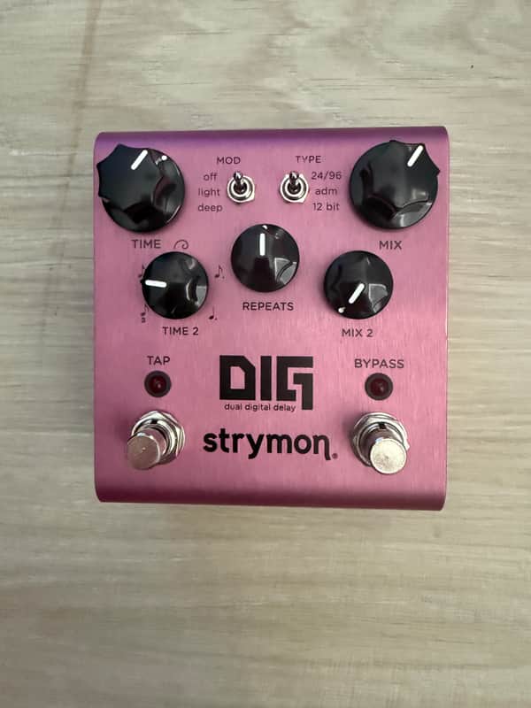 Strymon DIG Dual Digital Delay V1 2015 - 2022 - Pink