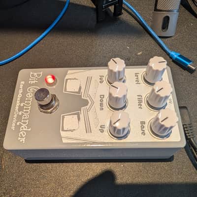 EarthQuaker Devices Bit Commander Analog Octave Synth V2 2017 - Present - Various image 4