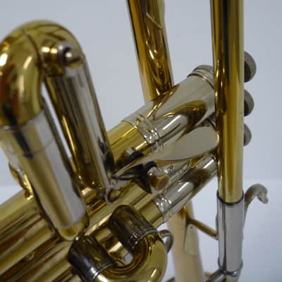 Trompeta Bach Stradivairus en Do 229 CL Corporation en muy buen estado image 16