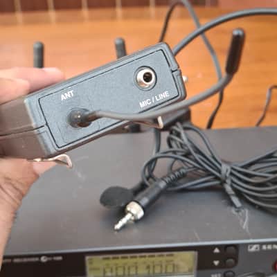 Sennheiser Diversity Reciver EM100-EW100+Hedmic me3 image 9