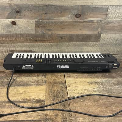 Yamaha YS200 FM 61 Key Synthesizer 1988 W/fitted gig bag - Black image 9