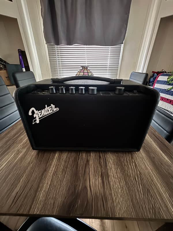 Fender Mustang LT40S 40-Watt 2x4" Stereo Desktop Modeling Guitar Combo 2022 - Present - Black image 1