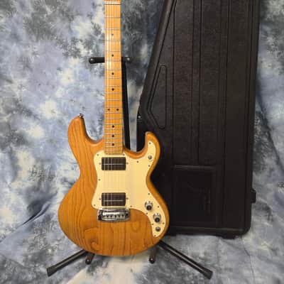 Vintage RARE 1985 USA Peavey T-15 Short Scale Guitar Natural Ash Pro Setup New Strings Original Peavey Chainsaw Hard Shell Case image 1