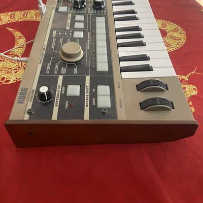 Korg MicroKORG 37-Key Synthesizer/Vocoder - 2002-2019 - Silver image 3