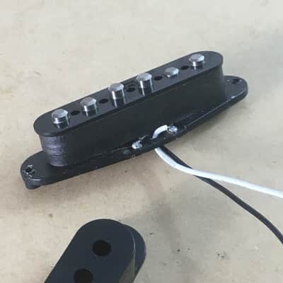 Vintage Style Strat Neck Pickup Fender Electric Guitar Staggered + Black Cover image 4