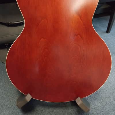 Godin 5th Avenue Kingpin w/ Gig Bag - Cognac Burst image 4